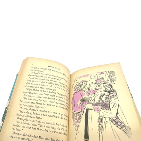 Donna Parker on Her Own, Hardcover by Martin, Marcia, 1957 - Picture 13 of 14